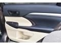 Door Panel of 2019 Toyota Highlander LE Plus AWD #25