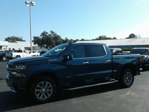Northsky Blue Metallic Chevrolet Silverado 1500 High Country Crew Cab 4WD.  Click to enlarge.