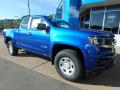 Front 3/4 View of 2019 Chevrolet Colorado WT Extended Cab 4x4 #8