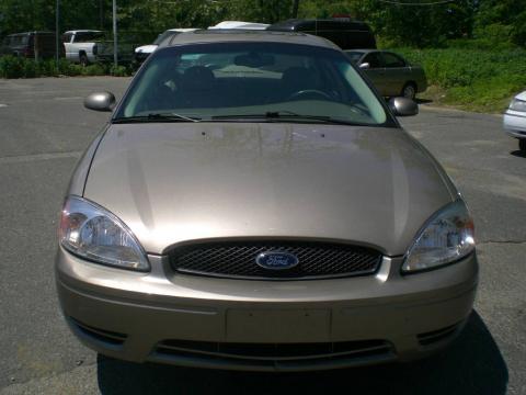 Arizona Beige Metallic Ford Taurus SEL.  Click to enlarge.