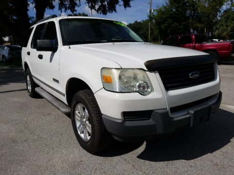 Oxford White Ford Explorer XLS.  Click to enlarge.