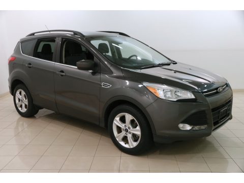 Magnetic Metallic Ford Escape SE 4WD.  Click to enlarge.