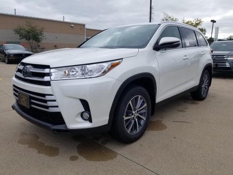 Blizzard Pearl White Toyota Highlander XLE AWD.  Click to enlarge.