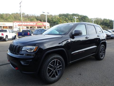 Diamond Black Crystal Pearl Jeep Grand Cherokee Trailhawk 4x4.  Click to enlarge.