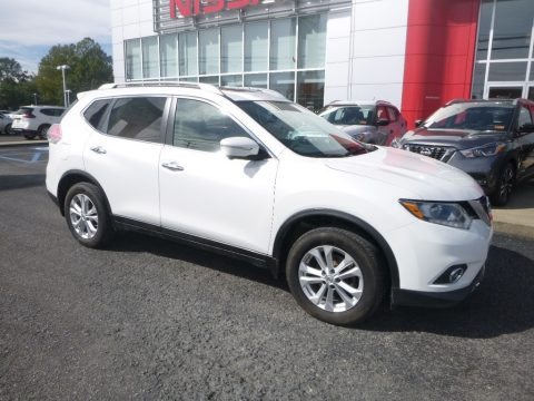 Moonlight White Nissan Rogue SV AWD.  Click to enlarge.
