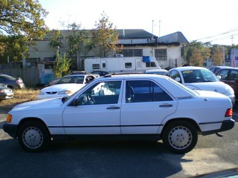 White Mercedes-Benz 190 Class 190E 2.3.  Click to enlarge.