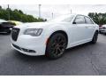 Front 3/4 View of 2019 Chrysler 300 S #3