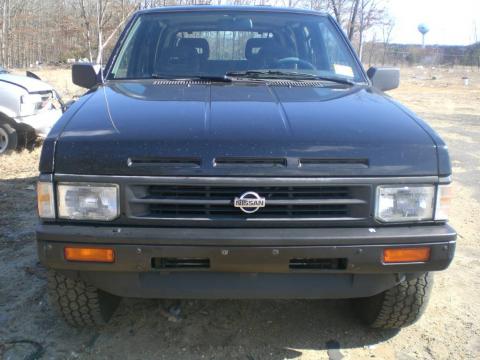 Super Black Nissan Pathfinder SE 4x4. Click to enlarge. Super Black Nissan Pathfinder SE 4x4. Click to enlarge.