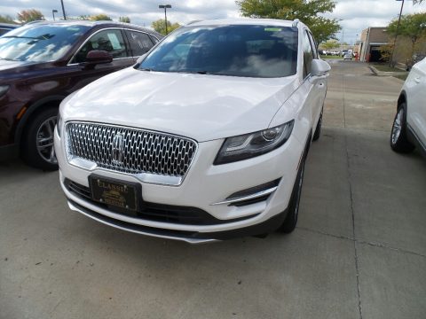 White Platinum Lincoln MKC Select.  Click to enlarge.