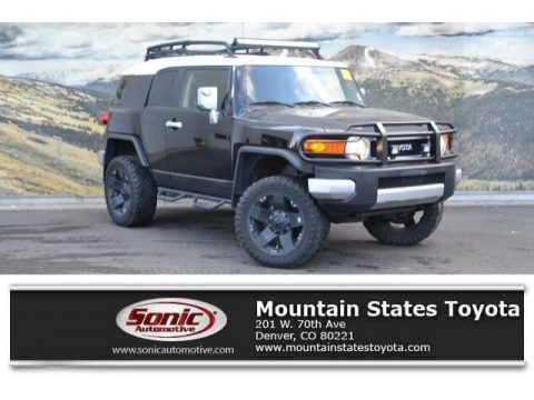 Black Toyota FJ Cruiser 4WD.  Click to enlarge.