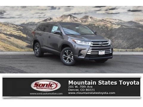Predawn Gray Mica Toyota Highlander LE AWD.  Click to enlarge.