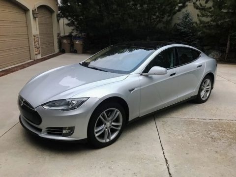 Silver Metallic Tesla Model S .  Click to enlarge.