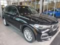 Front 3/4 View of 2019 BMW X5 xDrive40i #1