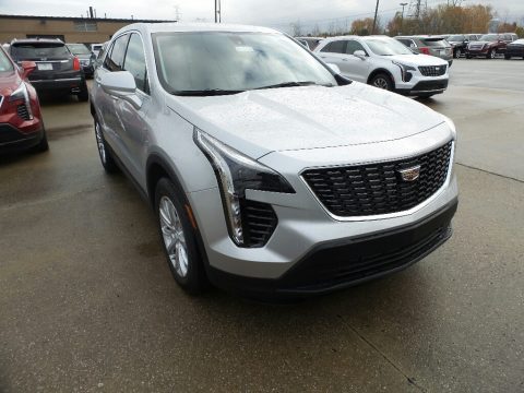 Radiant Silver Metallic Cadillac XT4 Luxury.  Click to enlarge.