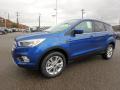 Front 3/4 View of 2019 Ford Escape SE 4WD #8