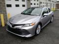 Front 3/4 View of 2019 Toyota Camry XLE #3