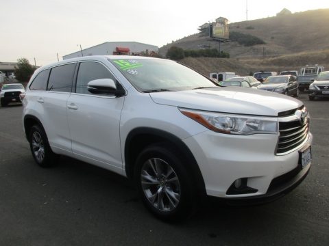 Blizzard Pearl White Toyota Highlander LE.  Click to enlarge.