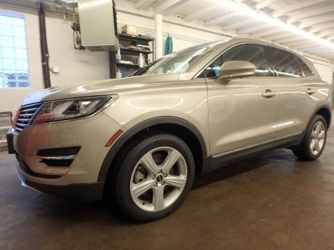 Silver Sand Metallic Lincoln MKC AWD.  Click to enlarge.