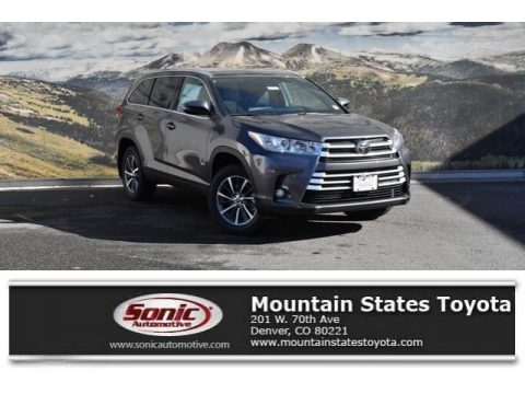 Predawn Gray Mica Toyota Highlander XLE AWD.  Click to enlarge.
