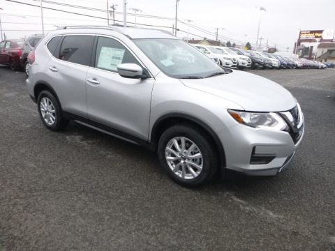 Brilliant Silver Nissan Rogue Special Edition AWD.  Click to enlarge.