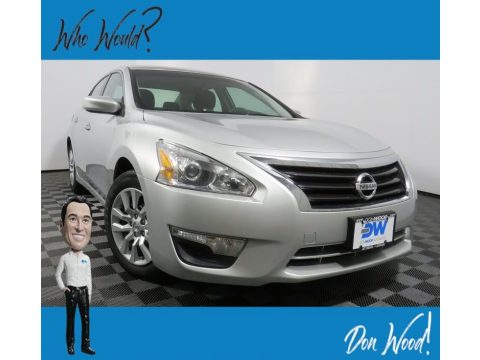 Super Black Nissan Altima 2.5 S.  Click to enlarge.