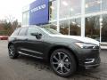 Front 3/4 View of 2019 Volvo XC60 T6 AWD Inscription #1