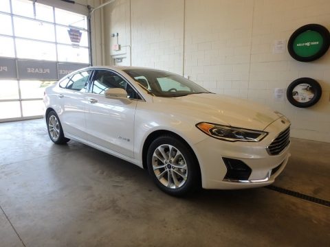 White Platinum Ford Fusion Hybrid SEL.  Click to enlarge.