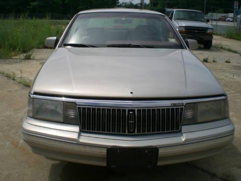 Titanium Frost Metallic Lincoln Continental Executive.  Click to enlarge.