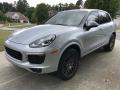 Front 3/4 View of 2018 Porsche Cayenne Platinum Edition #1