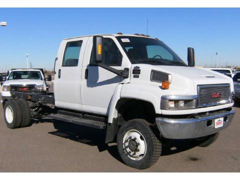 Summit White GMC C Series Topkick C5500 Crew Cab 4x4 Chassis.  Click to enlarge.