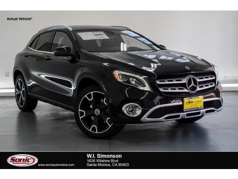 Night Black Mercedes-Benz GLA 250.  Click to enlarge.