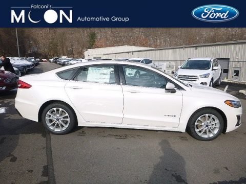White Platinum Ford Fusion Hybrid SE.  Click to enlarge.