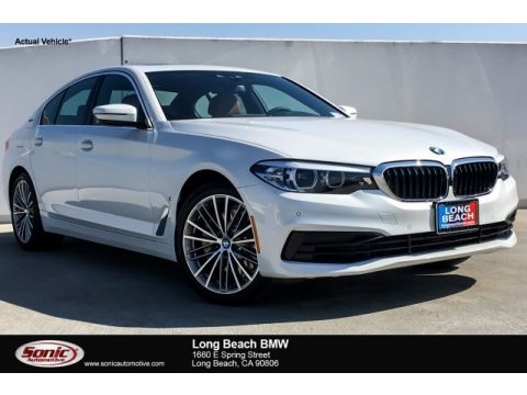 Mineral White Metallic BMW 5 Series 530e iPerformance Sedan.  Click to enlarge.