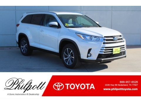 Blizzard Pearl White Toyota Highlander XLE.  Click to enlarge.