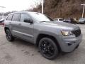 Front 3/4 View of 2019 Jeep Grand Cherokee Upland 4x4 #7