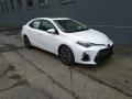 Front 3/4 View of 2019 Toyota Corolla XSE #1