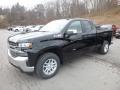 Front 3/4 View of 2019 Chevrolet Silverado 1500 LT Z71 Double Cab 4WD #1