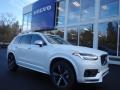 Front 3/4 View of 2019 Volvo XC90 T6 AWD R-Design #1