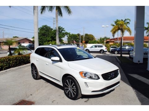 Crystal White Pearl Volvo XC60 T5 Drive-E.  Click to enlarge.