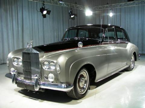 Silver/Black Rolls-Royce Silver Cloud III .  Click to enlarge.
