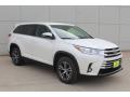 Front 3/4 View of 2019 Toyota Highlander LE Plus #2