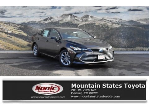 Brownstone Toyota Avalon Hybrid XLE.  Click to enlarge.