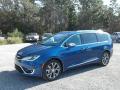 Front 3/4 View of 2019 Chrysler Pacifica Limited #1