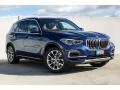 Front 3/4 View of 2019 BMW X5 xDrive40i #12