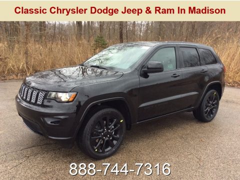 Diamond Black Crystal Pearl Jeep Grand Cherokee Altitude 4x4.  Click to enlarge.