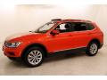 Front 3/4 View of 2018 Volkswagen Tiguan SE 4MOTION #3