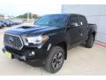 Front 3/4 View of 2019 Toyota Tacoma TRD Sport Double Cab #4
