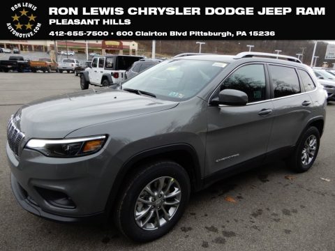 Sting-Gray Jeep Cherokee Latitude Plus 4x4.  Click to enlarge.