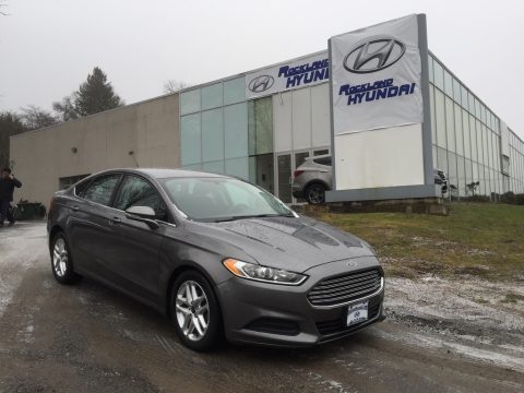 Sterling Gray Ford Fusion SE.  Click to enlarge.