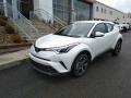 Front 3/4 View of 2019 Toyota C-HR XLE #1